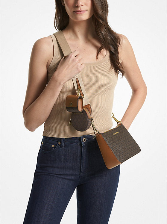 Jet Set Logo Crossbody Bag con Funda para Apple Airpods Pro® y Monedero - Distrito de la Moda