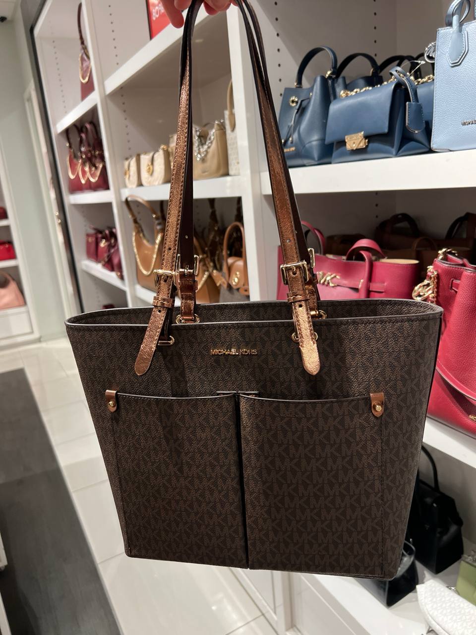 Tote Mediano café Michael Kors - Distrito de la Moda